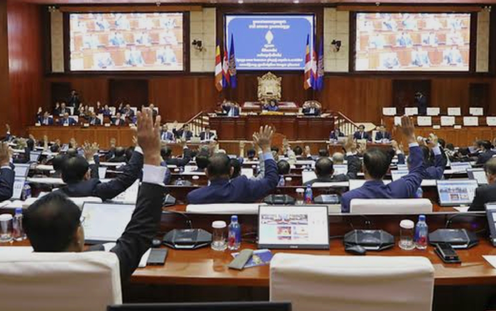 Cambodia Approves New Anti-Scam Law Amid Closure of Fuel Depots